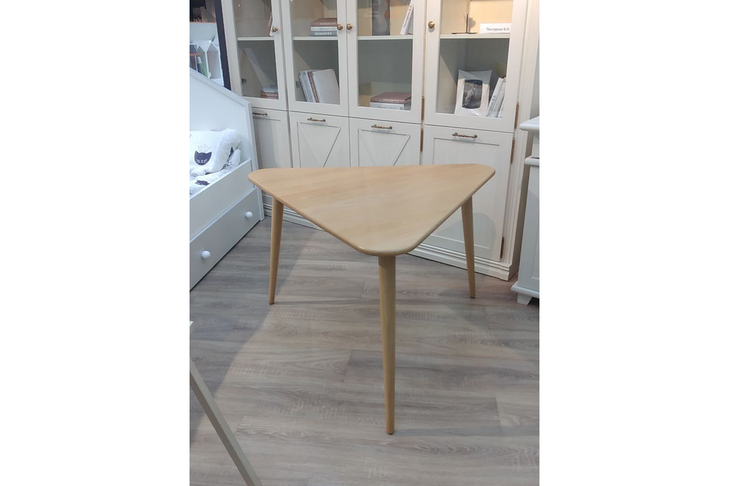 Распродажа - изображение №2 "Стол журнальный Анри Урбан"  на www.Angstrem-mebel.ru