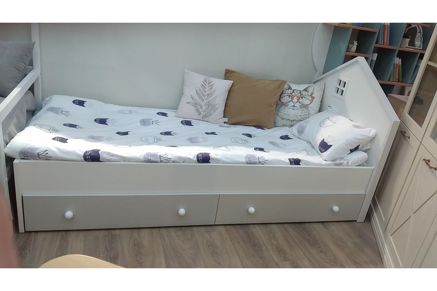 Распродажа - изображение №2 "Кровать Хома (выставочный образец)"  на www.Angstrem-mebel.ru