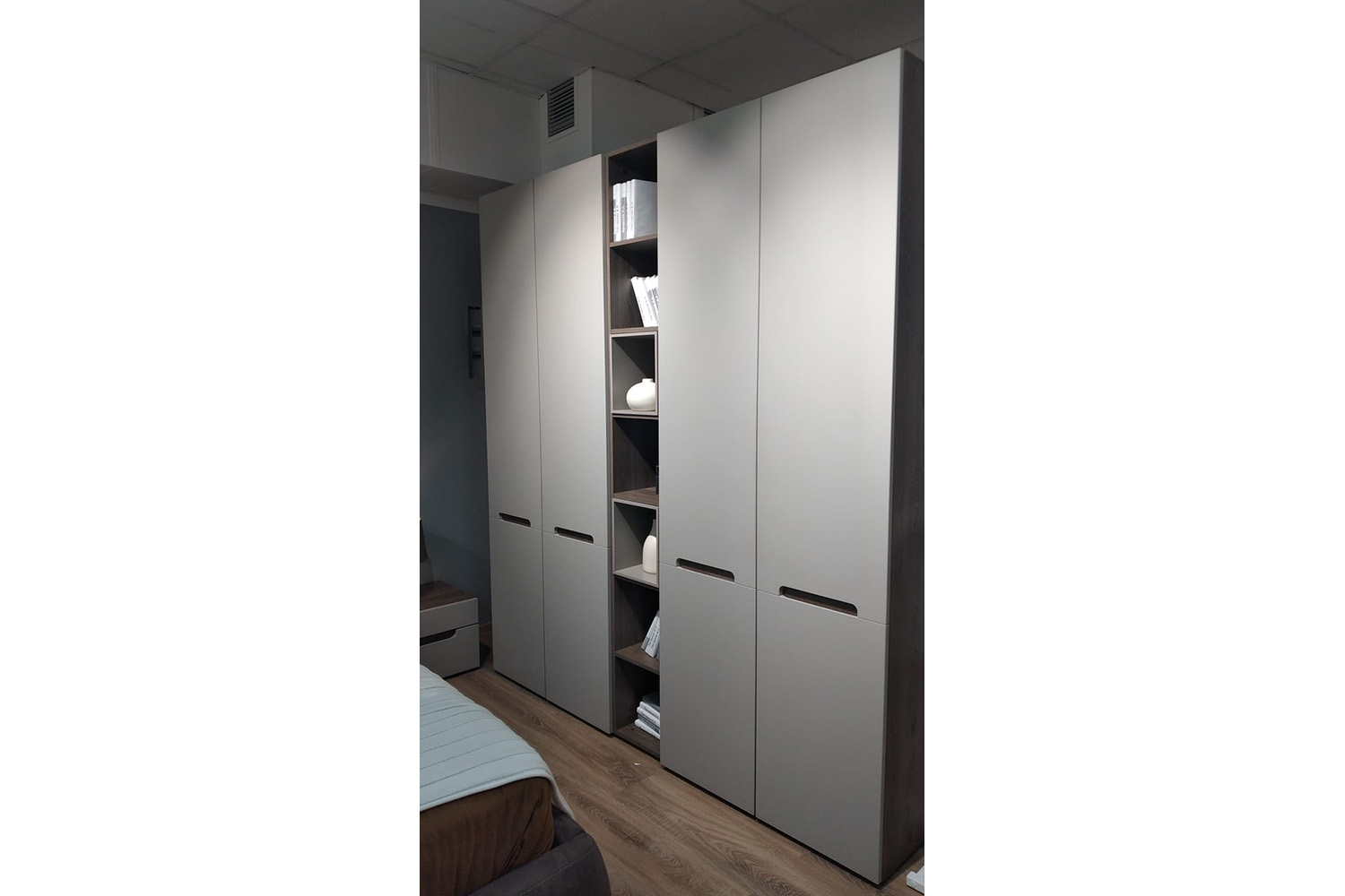Распродажа - изображение №2 "Шкафы Анри"  на www.Angstrem-mebel.ru