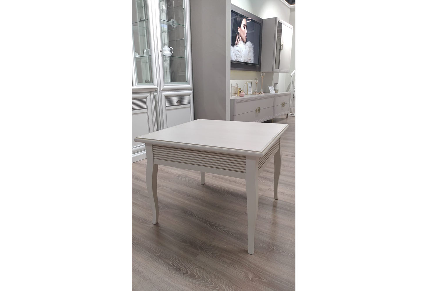 Распродажа - изображение №3 "Стол журнальный Изотта"  на www.Angstrem-mebel.ru