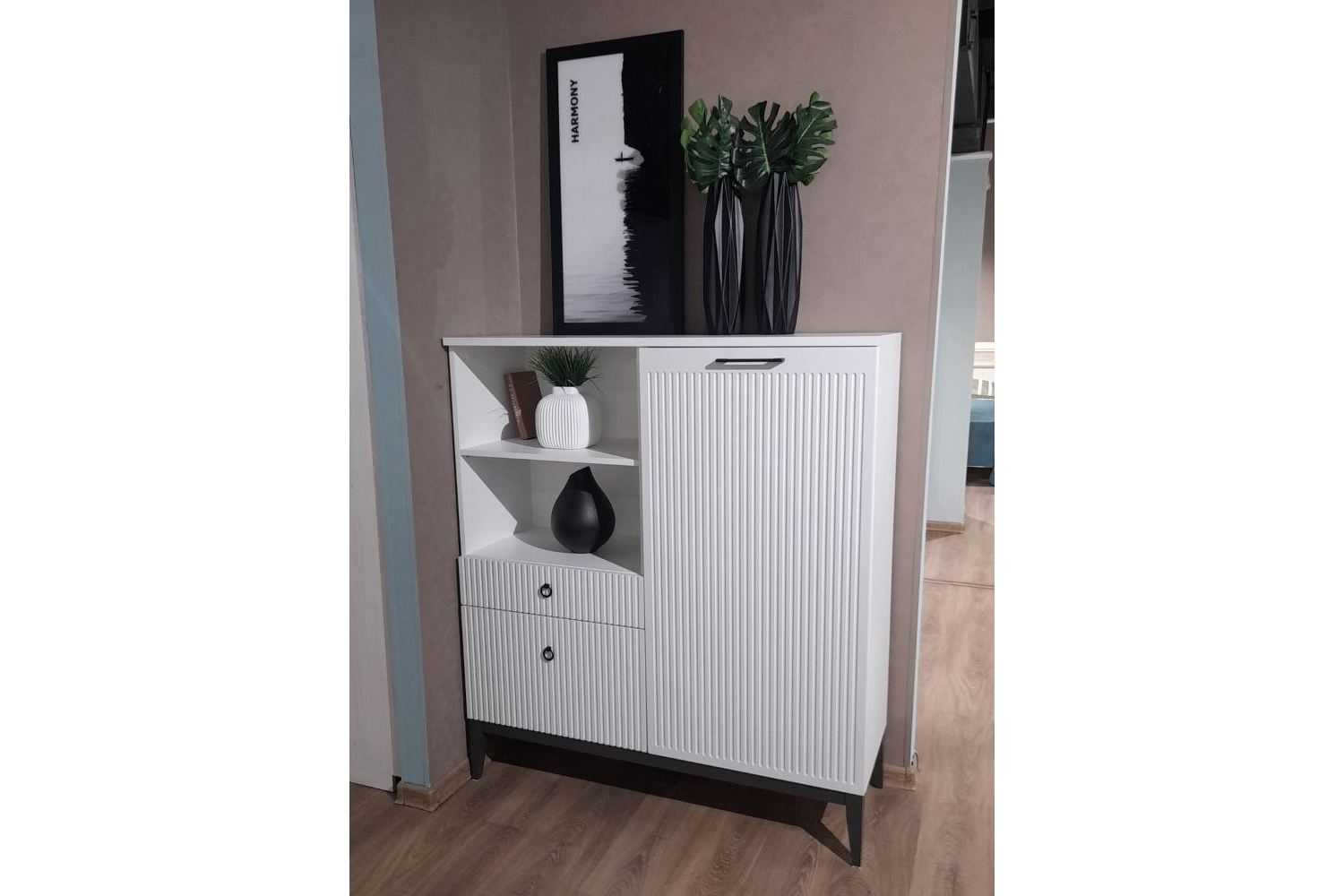 Распродажа - изображение №2 "Шкаф Хилтон (выставочный образец)"  на www.Angstrem-mebel.ru