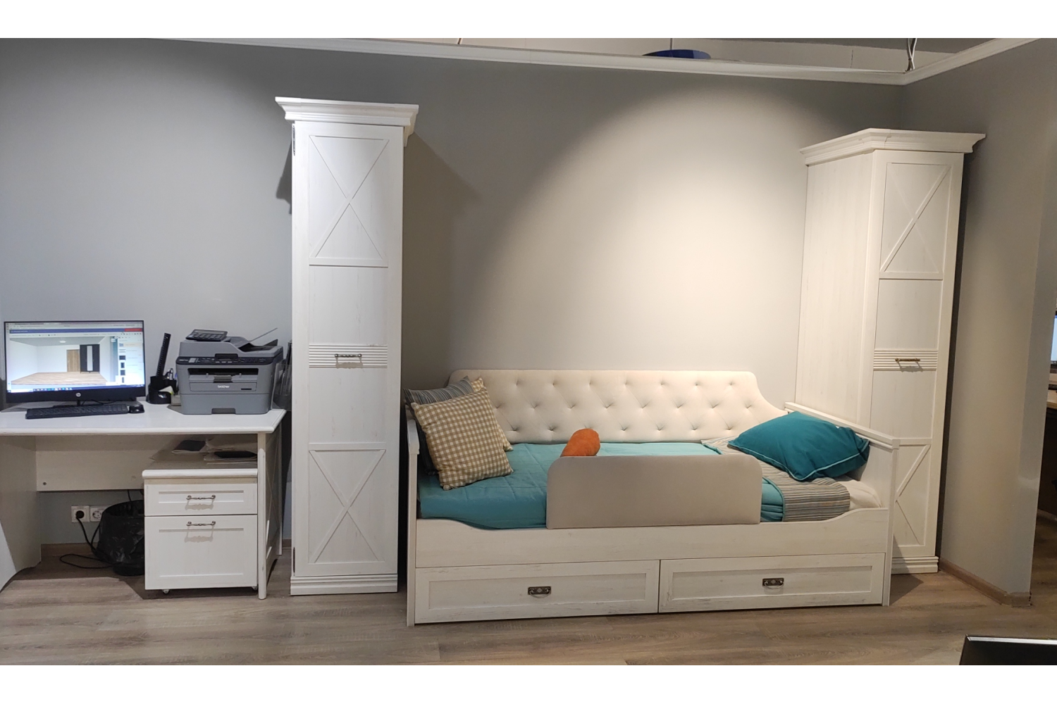 Распродажа - изображение №2 "Спальня Кантри (Выставочный образец)"  на www.Angstrem-mebel.ru