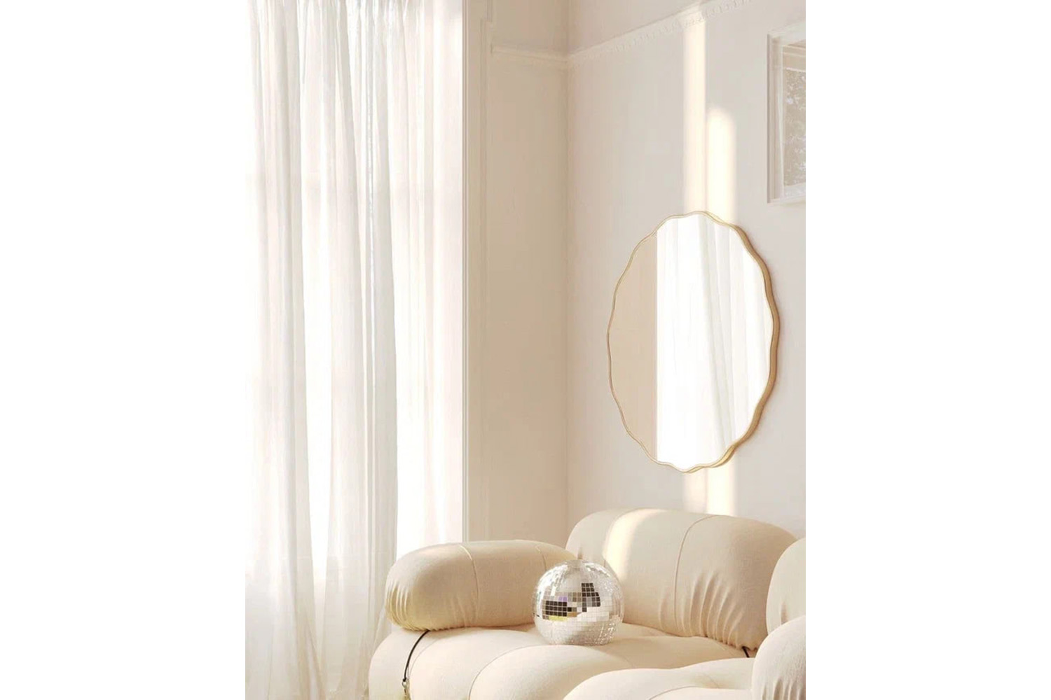 Зеркала - изображение №2 "Fancy M Gold Зеркало в тонкой раме Smal"  на www.Angstrem-mebel.ru