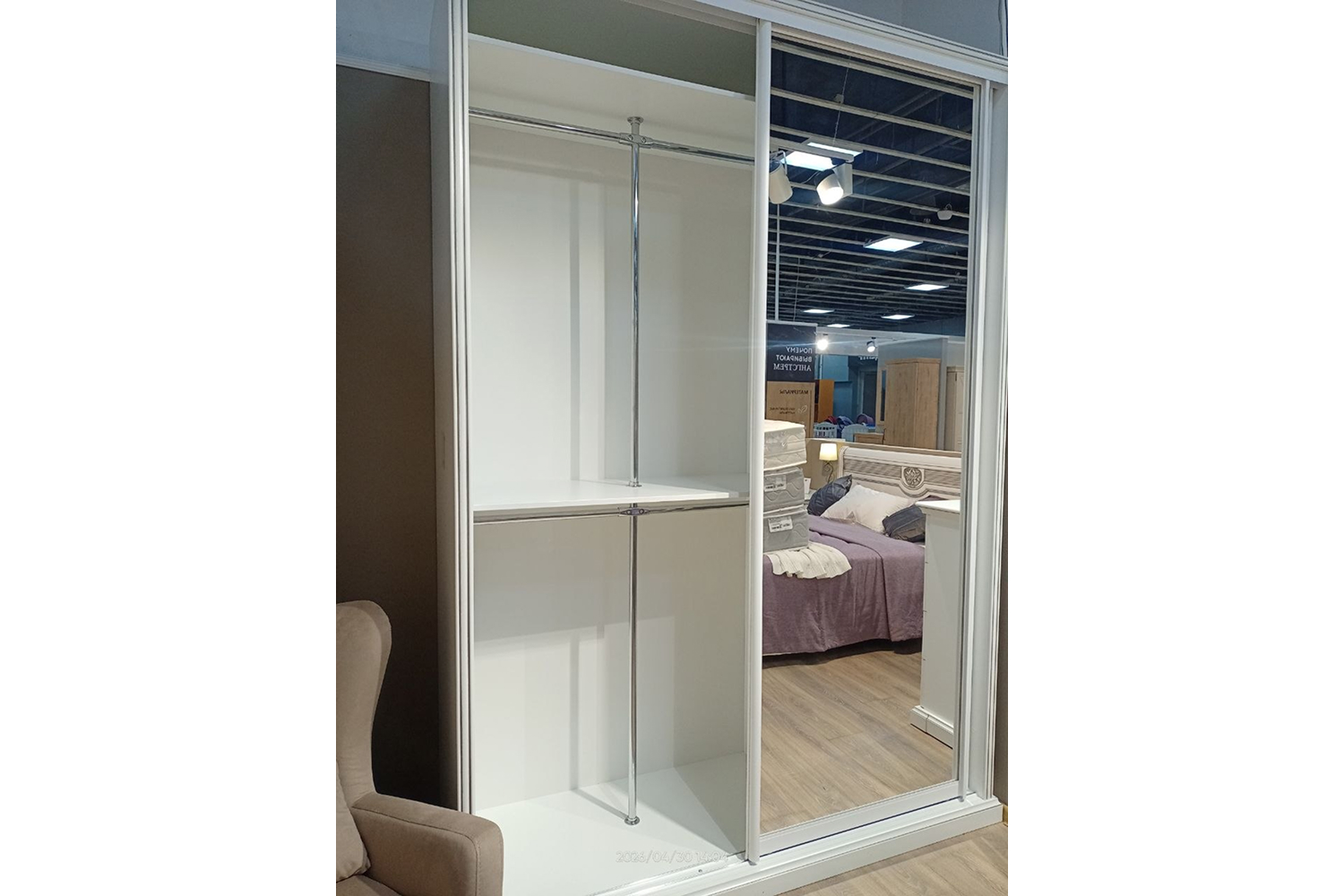 Распродажа - изображение №4 "Шкаф-купе Изотта (выставочный образец)"  на www.Angstrem-mebel.ru