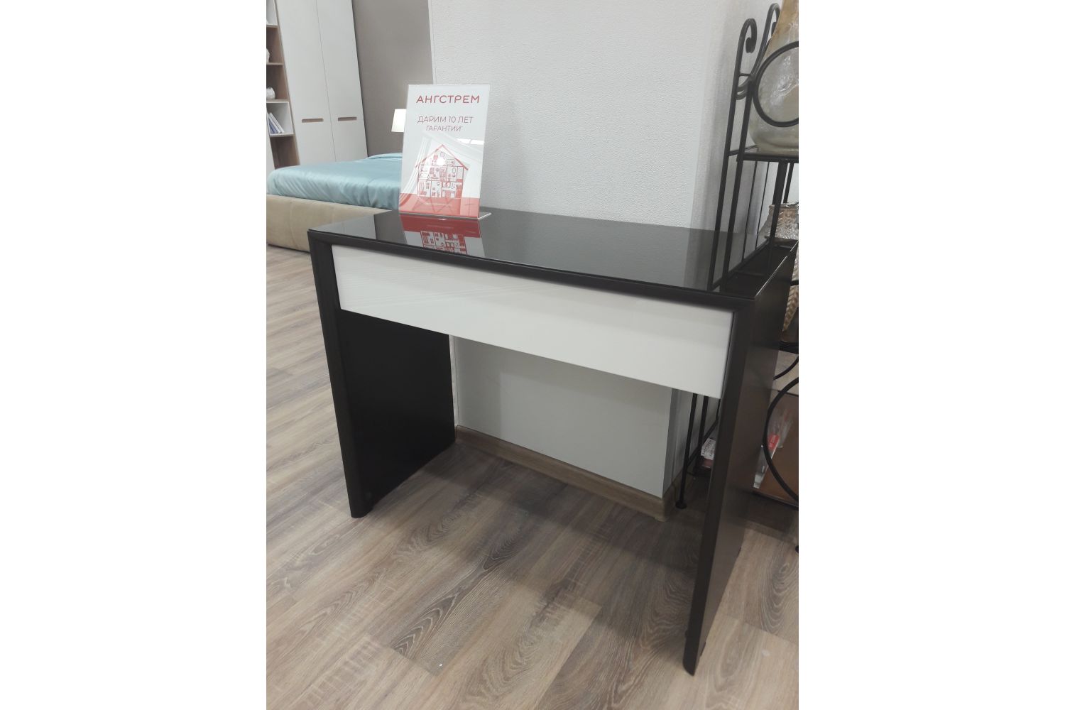  - изображение №2 "Стол туалетный Брио"  на www.Angstrem-mebel.ru