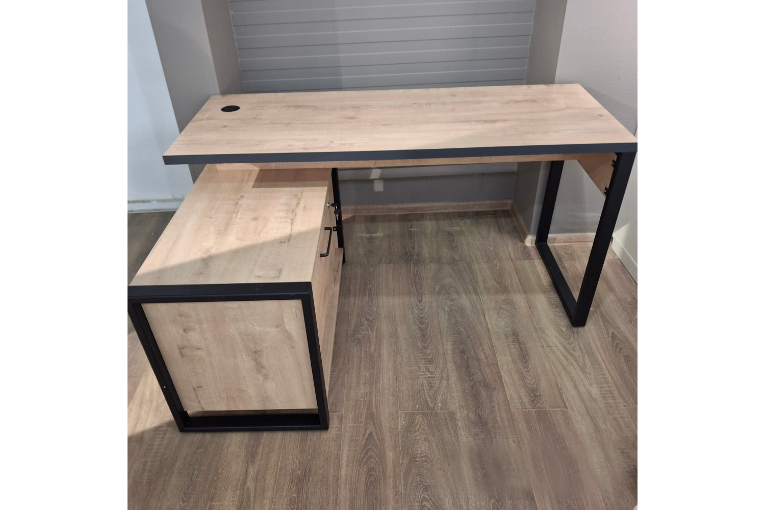 Распродажа - изображение №2 "Рабочее место (стол)"  на www.Angstrem-mebel.ru
