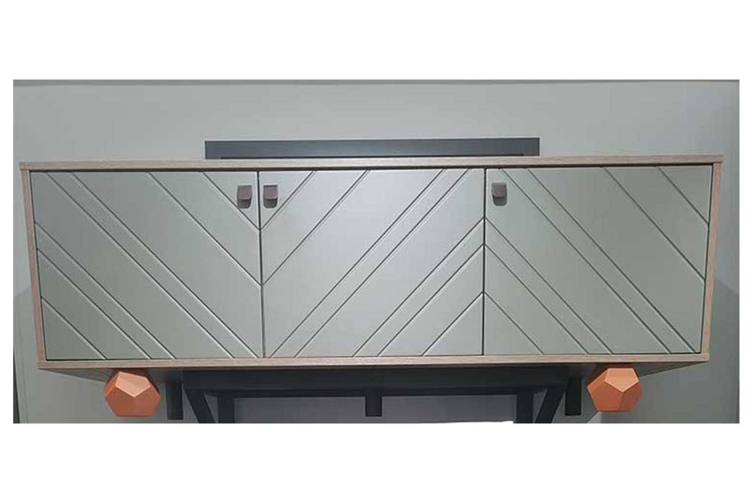 Распродажа - изображение №2 "Комод Фрезеровка АД-37-20 (экспозитор)"  на www.Angstrem-mebel.ru
